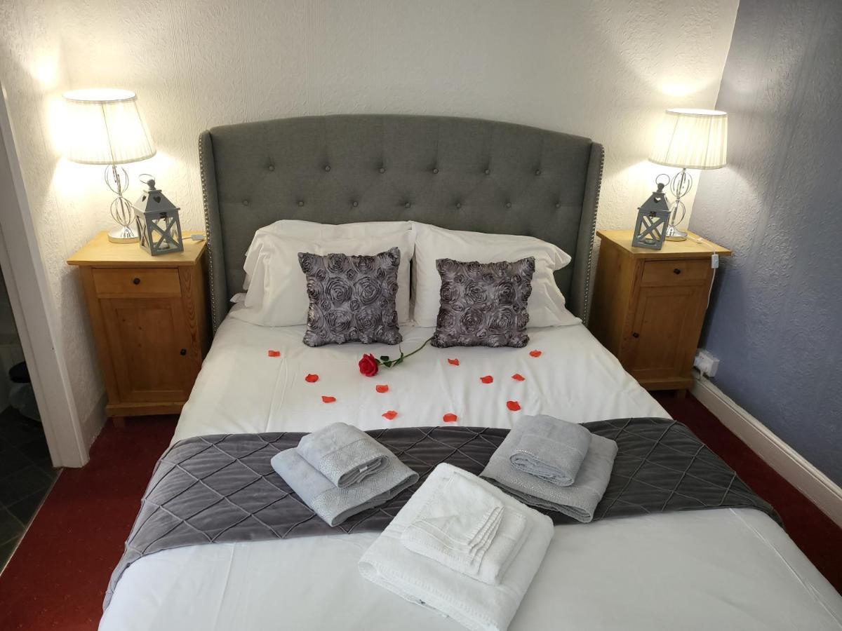 Hilton House Hotel Bagian luar foto