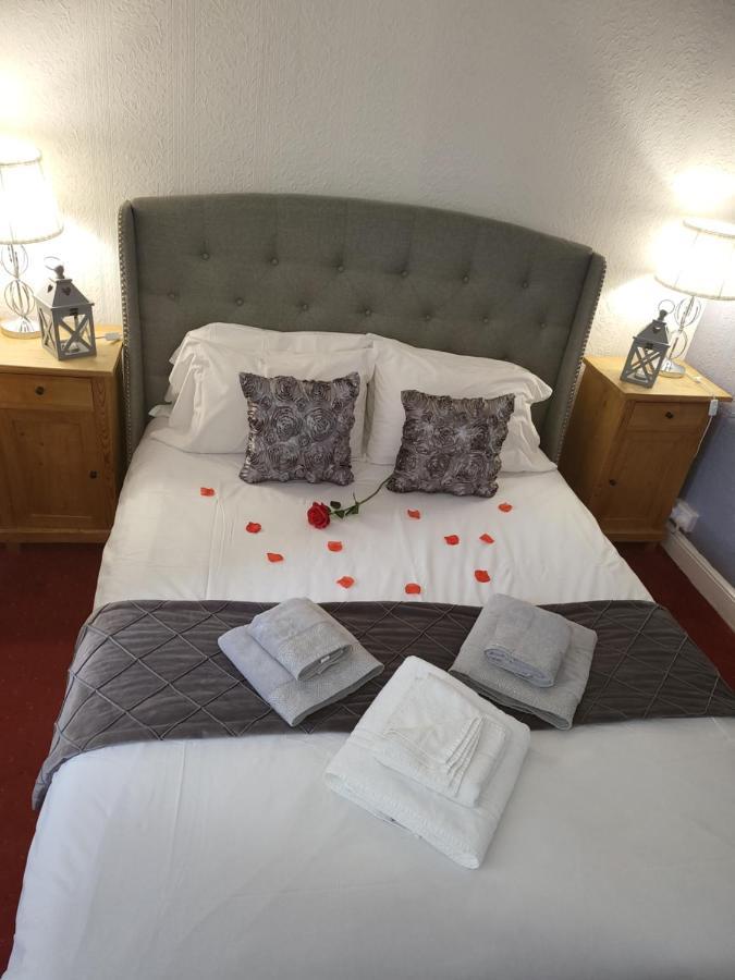 Hilton House Hotel Bagian luar foto